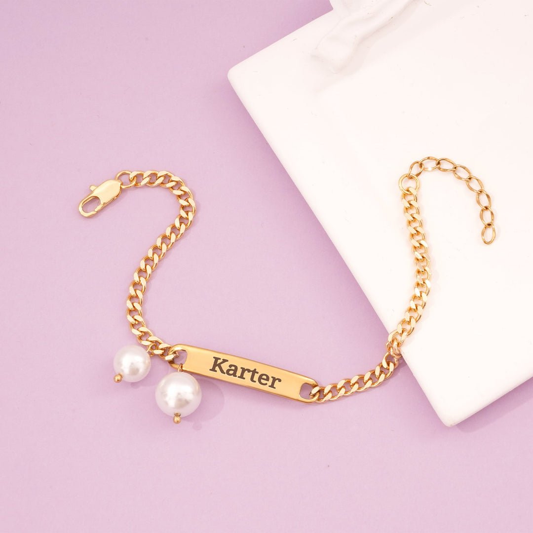 Engravable Name Children¡®s Bracelet with Two Pearl Charms